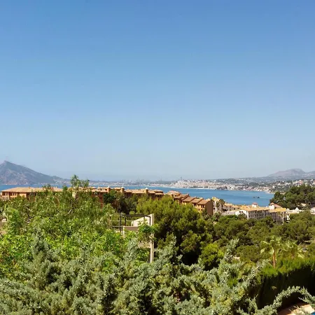 Nice Mediterranean Furnished In Altea קלפה